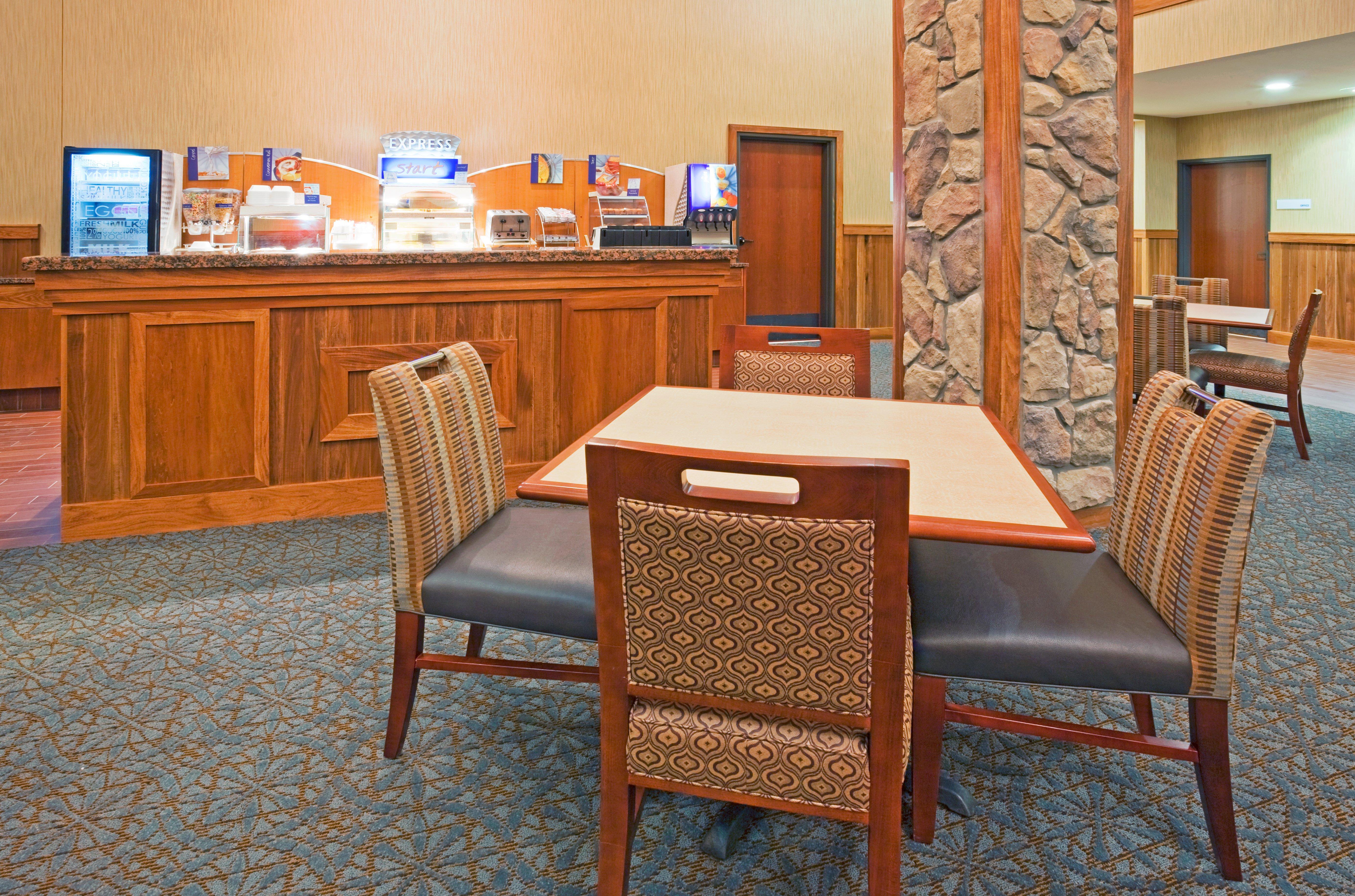 Comfort Inn & Suites Mountain Iron And Virginia Exterior foto